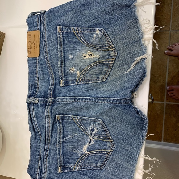 Hollister Shorts! - Picture 2 of 2